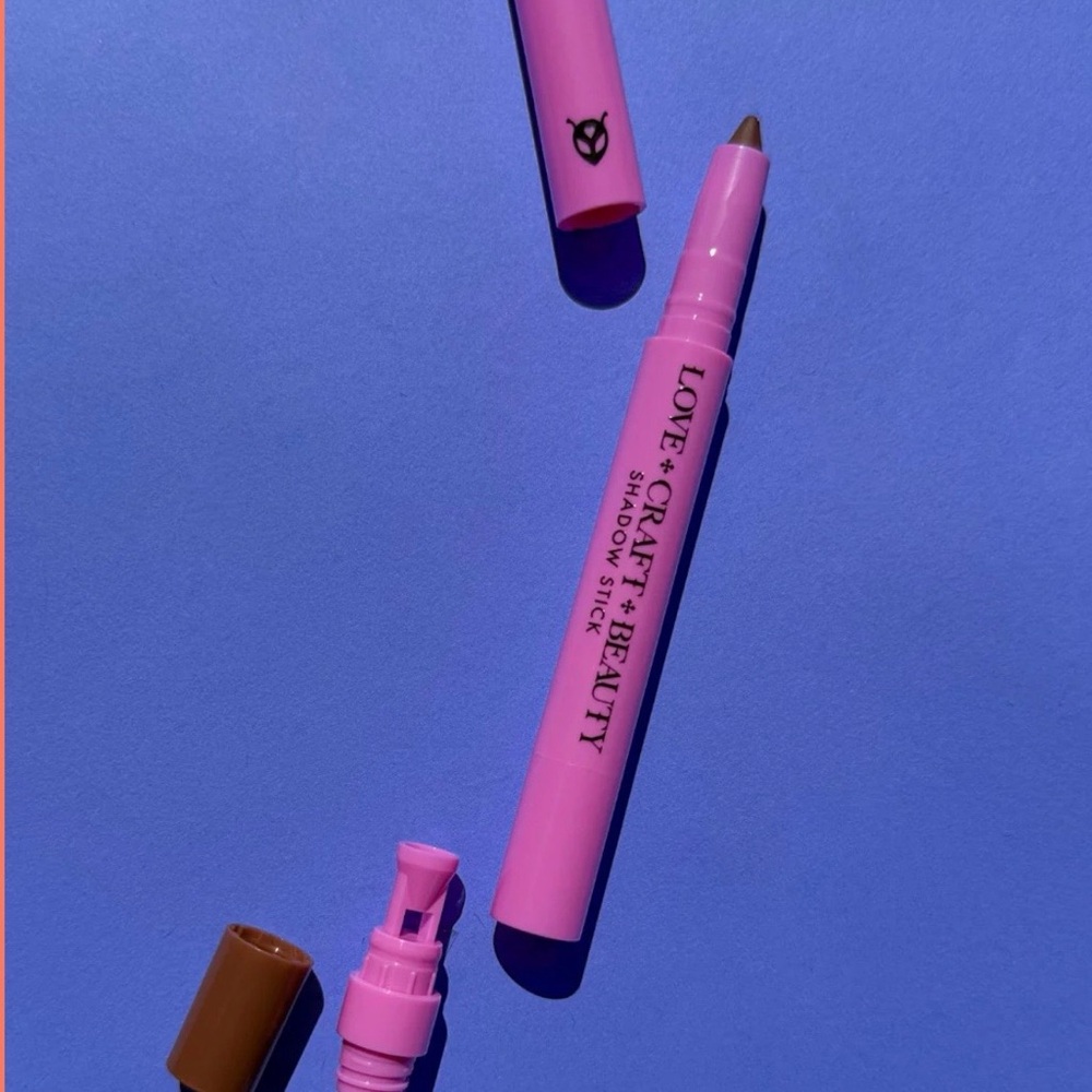 Love + Craft + Beauty Terra Shadow Stick -.75g/0.0265 PZ